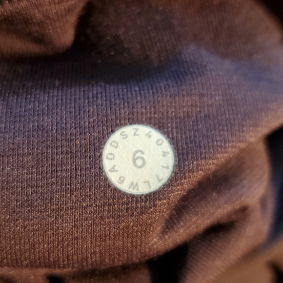 ATHLETA VOGO Activewear Workout Yoga Pants Capri Leggings Size 6 Aubergine Color - Picture 6 of 7